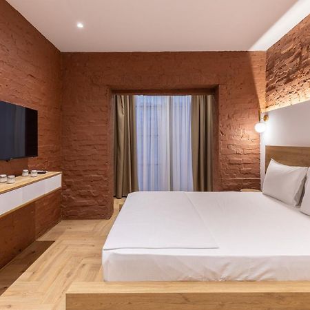 Vater Apartments Тирана Екстериор снимка