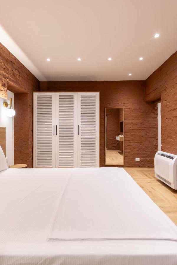 Vater Apartments Тирана Екстериор снимка