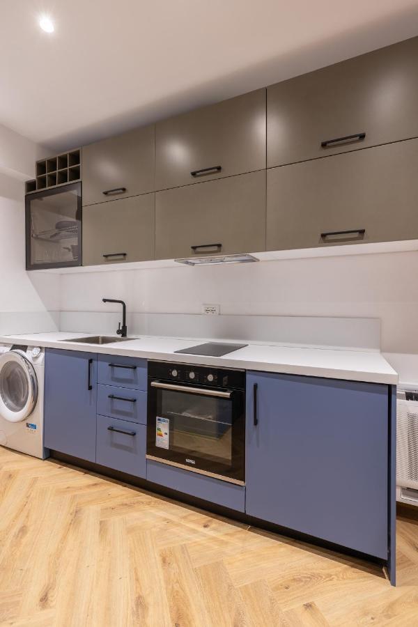 Vater Apartments Тирана Екстериор снимка