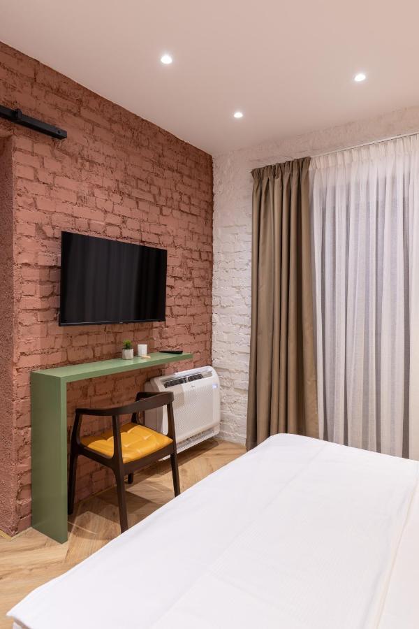 Vater Apartments Тирана Екстериор снимка