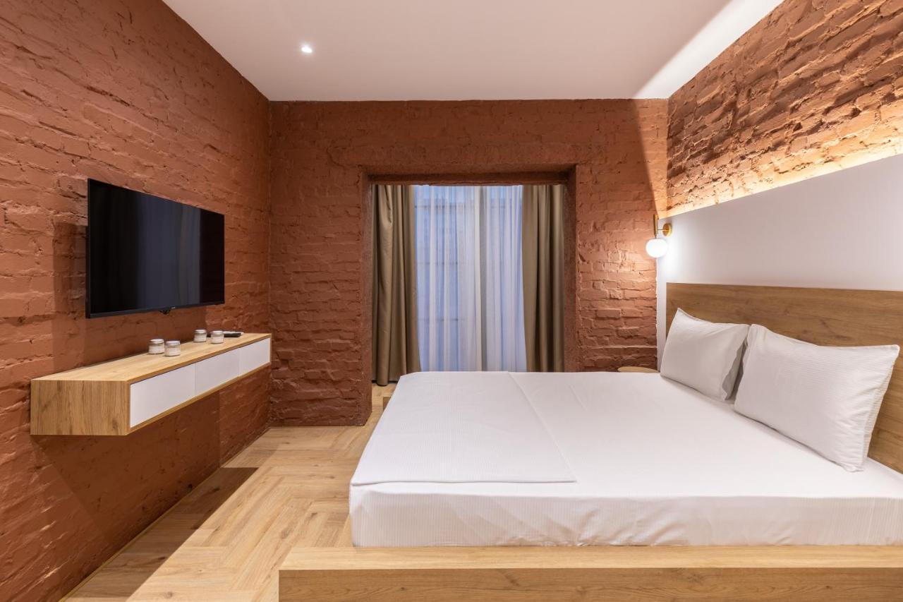 Vater Apartments Тирана Екстериор снимка