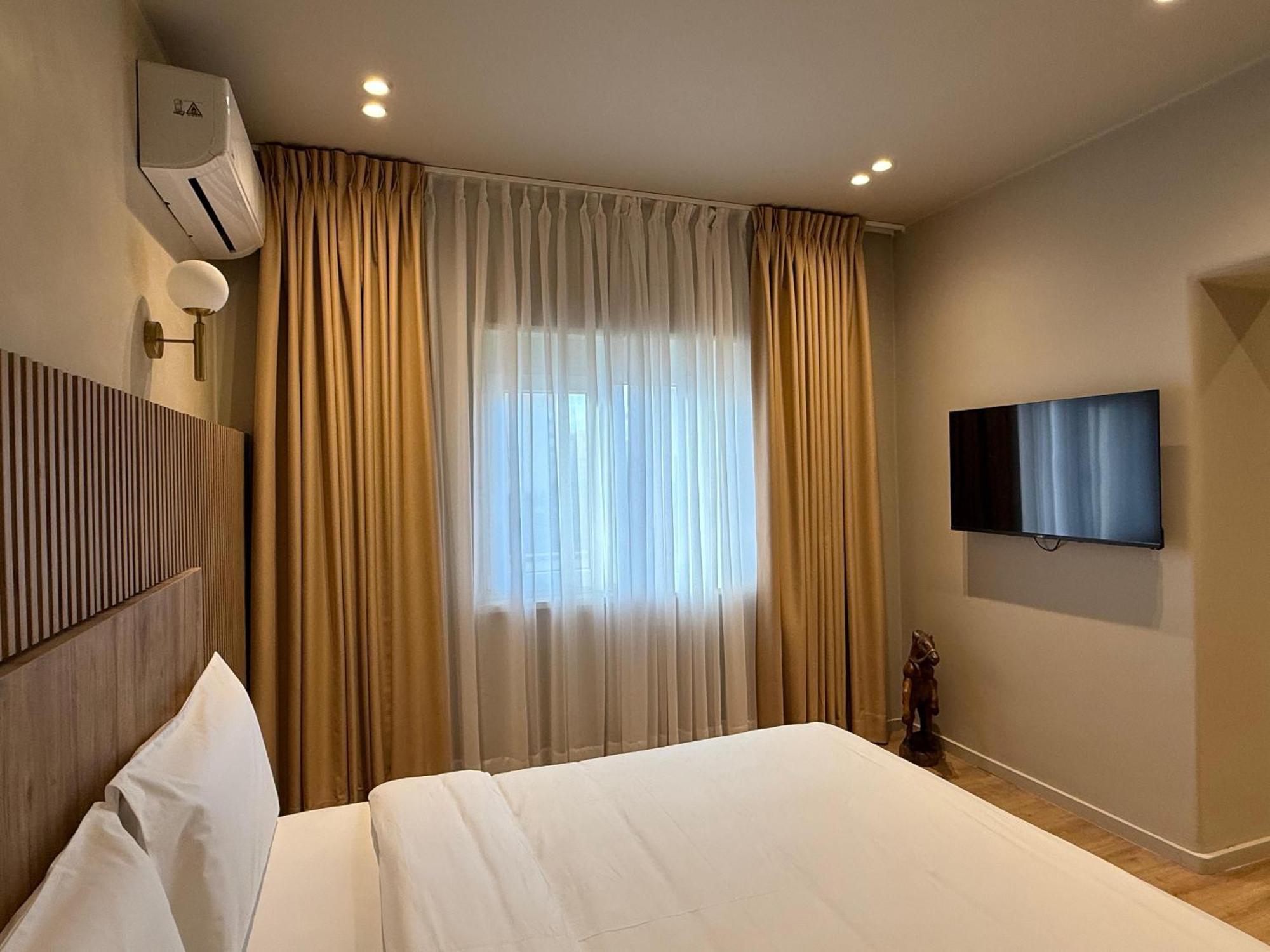 Vater Apartments Тирана Екстериор снимка