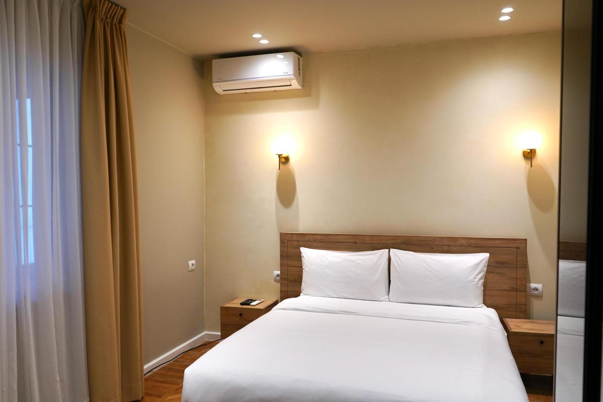 Vater Apartments Тирана Екстериор снимка