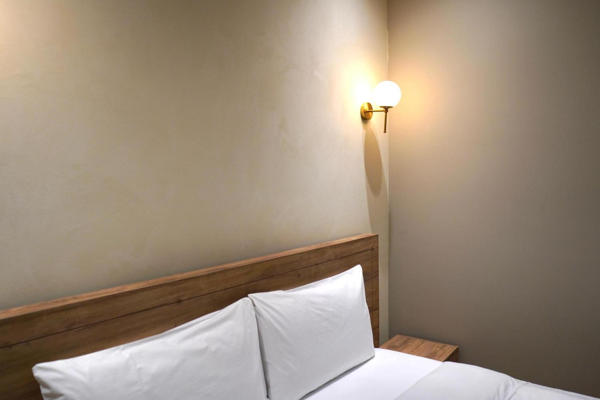Vater Apartments Тирана Екстериор снимка